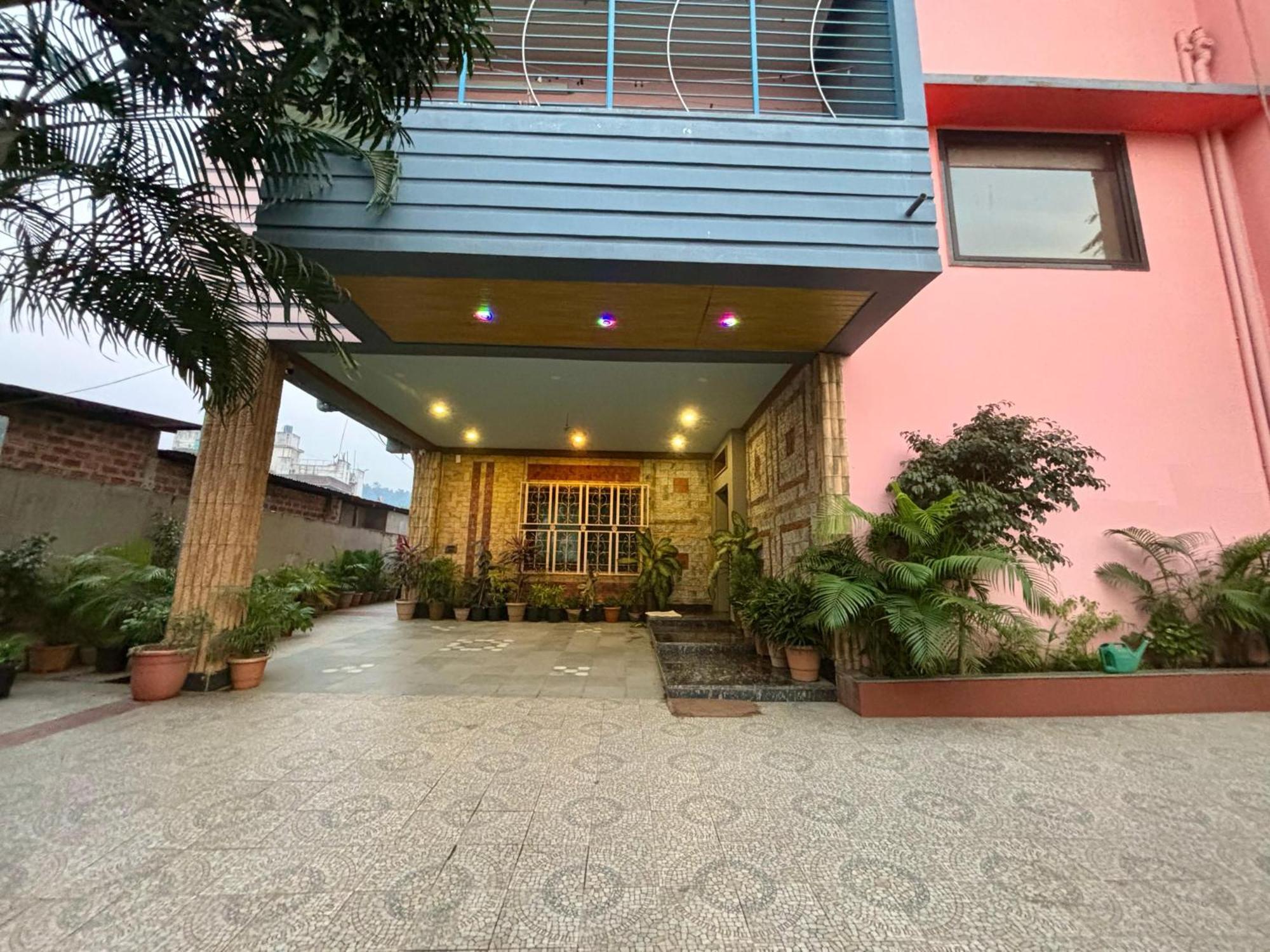 Krishna Shree Guest House Guwahati Esterno foto