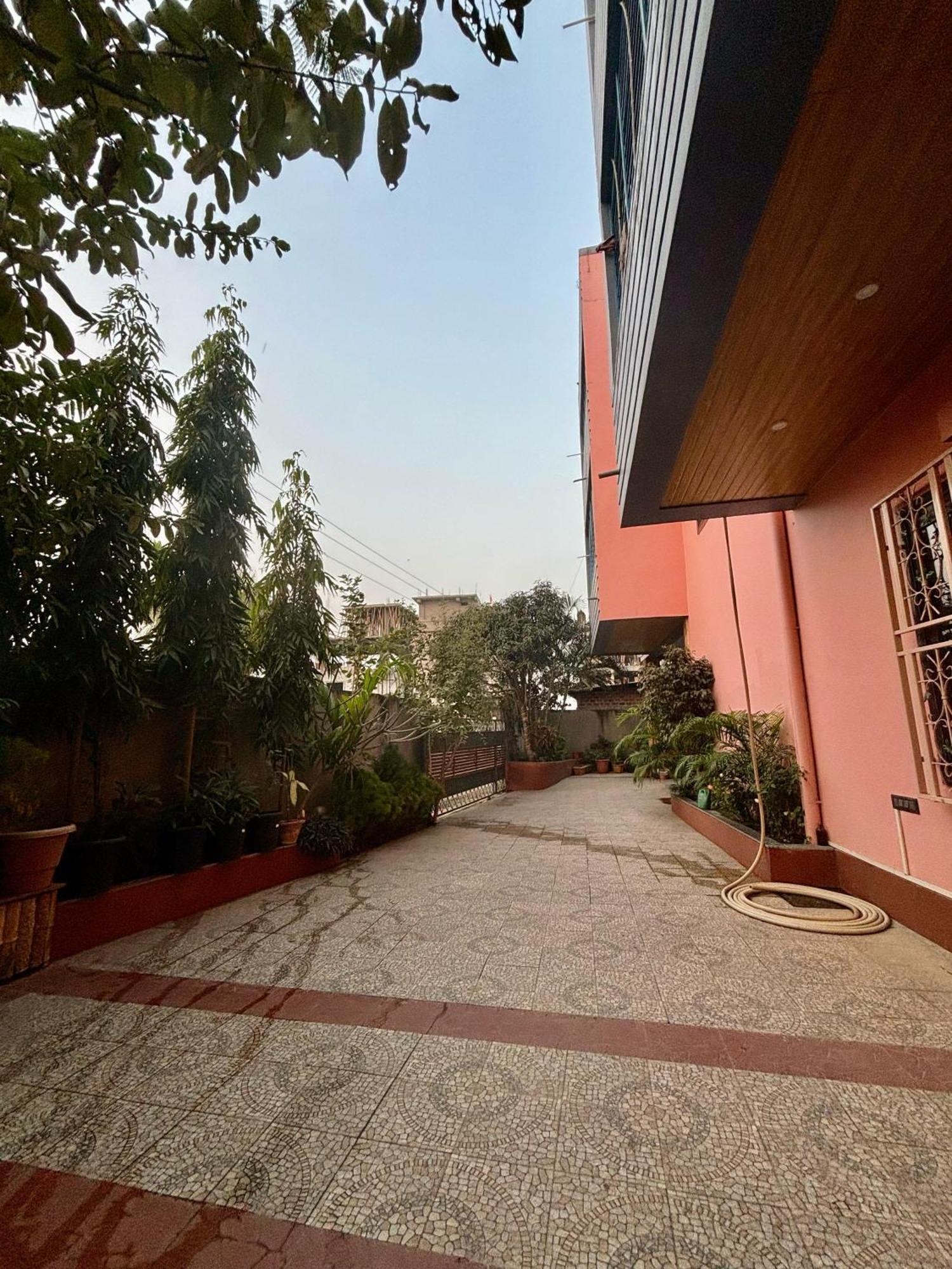 Krishna Shree Guest House Guwahati Esterno foto